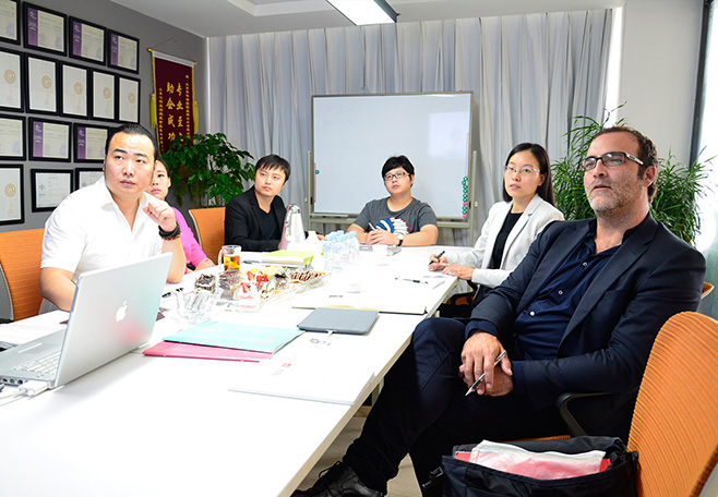 6新聞-15西班牙創(chuàng)始人親赴李華清設(shè)計_03-02